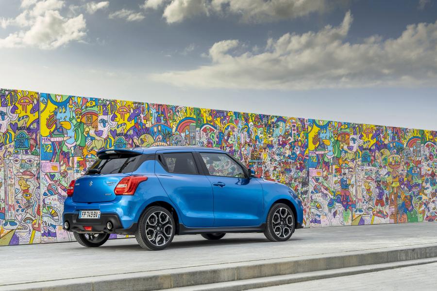  Suzuki Swift Sport Hybrid 2020 года  (WW) (фото 8 из 40)